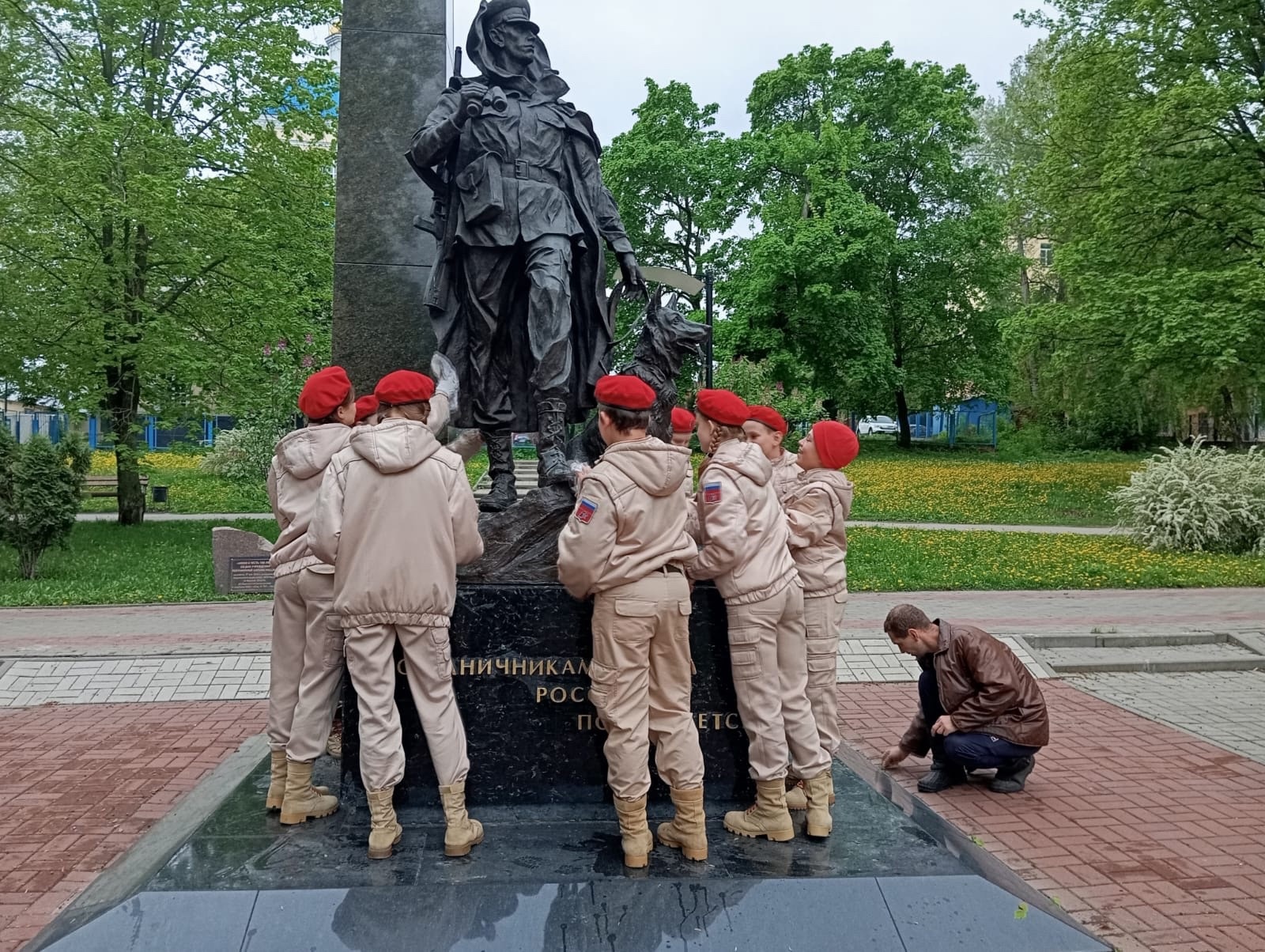 В преддверии праздников Дня Победы и Дня пограничника.